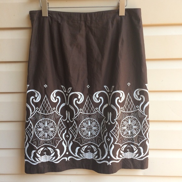 Ann Taylor LOFT Brown With White Embroidery Skirt - Picture 3 of 8